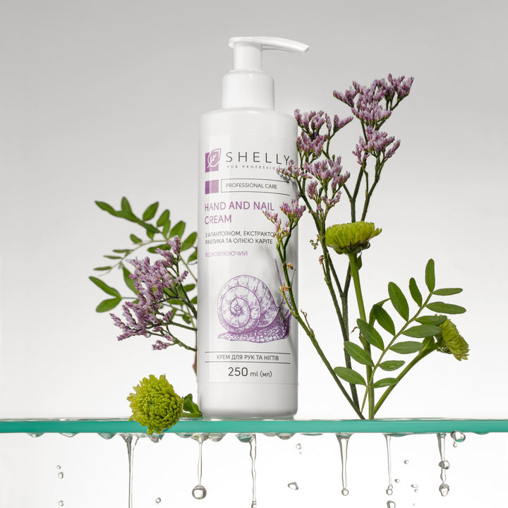 Hand and nail cream with allantoin, snail extract and shea oil - 250 ml