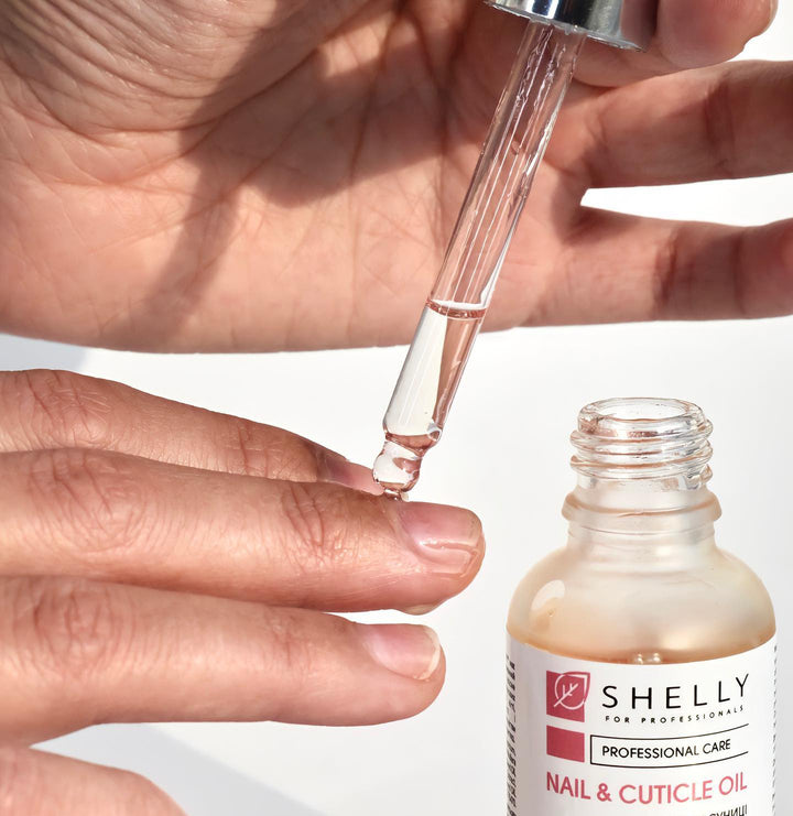 Nail and cuticle oil with strawberry extract and vitamin E - 30 ml